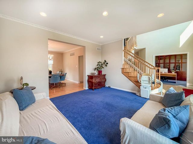 838 GINA DR, Philadelphia, PA 19115