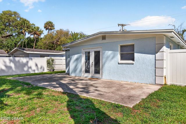 128 Oakridge Avenue, Edgewater, FL 32132