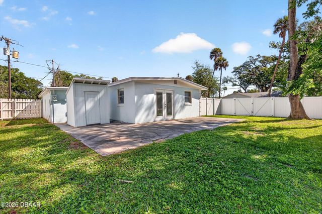 128 Oakridge Avenue, Edgewater, FL 32132