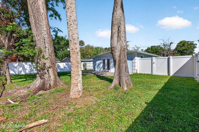 128 Oakridge Avenue, Edgewater, FL 32132
