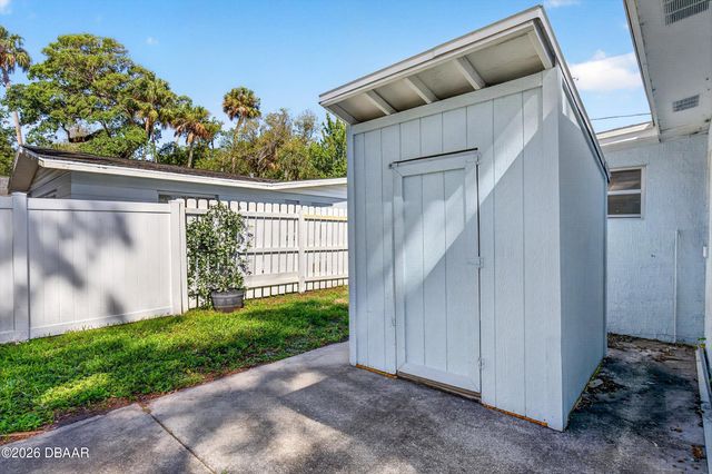 128 Oakridge Avenue, Edgewater, FL 32132