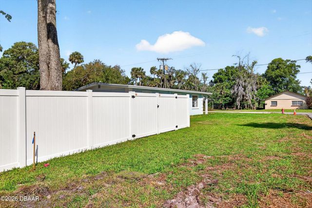 128 Oakridge Avenue, Edgewater, FL 32132
