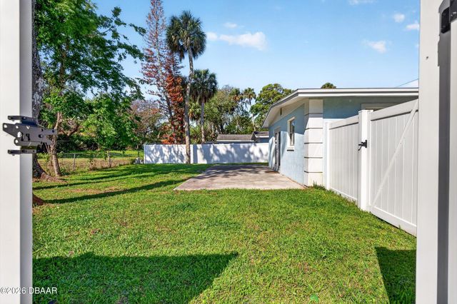 128 Oakridge Avenue, Edgewater, FL 32132