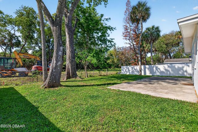 128 Oakridge Avenue, Edgewater, FL 32132