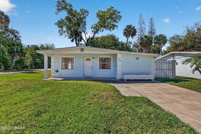 128 Oakridge Avenue, Edgewater, FL 32132