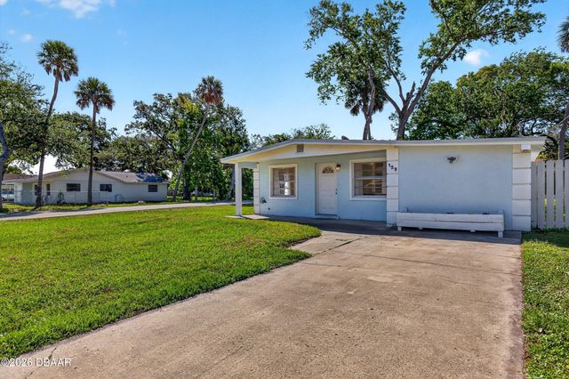 128 Oakridge Avenue, Edgewater, FL 32132