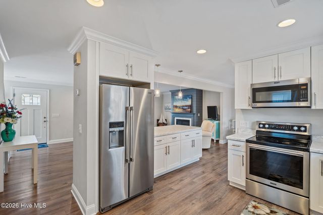 142 NE 14th Street, Oak Island, NC 28465