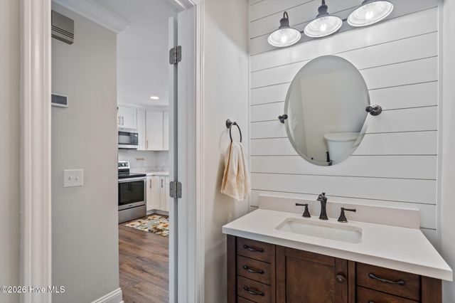 142 NE 14th Street, Oak Island, NC 28465