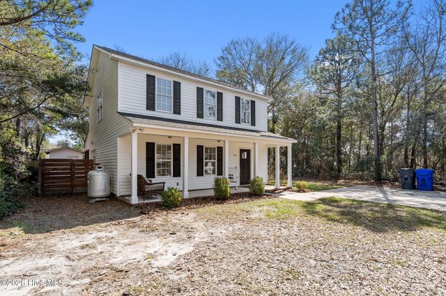 142 NE 14th Street, Oak Island, NC 28465