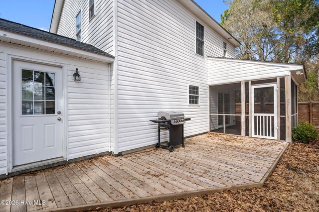 142 NE 14th Street, Oak Island, NC 28465