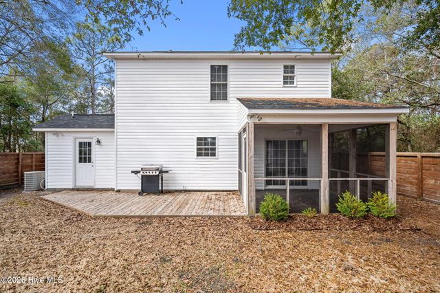 142 NE 14th Street, Oak Island, NC 28465