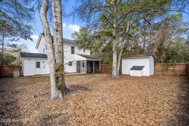 142 NE 14th Street, Oak Island, NC 28465