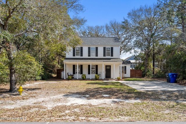 142 NE 14th Street, Oak Island, NC 28465