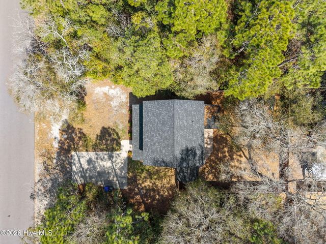 142 NE 14th Street, Oak Island, NC 28465