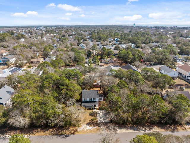 142 NE 14th Street, Oak Island, NC 28465