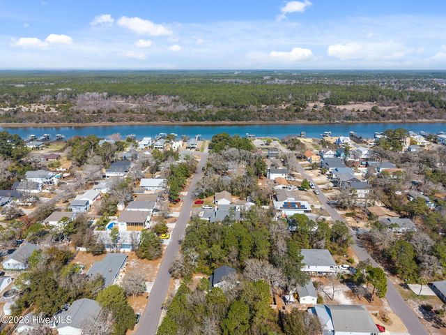 142 NE 14th Street, Oak Island, NC 28465