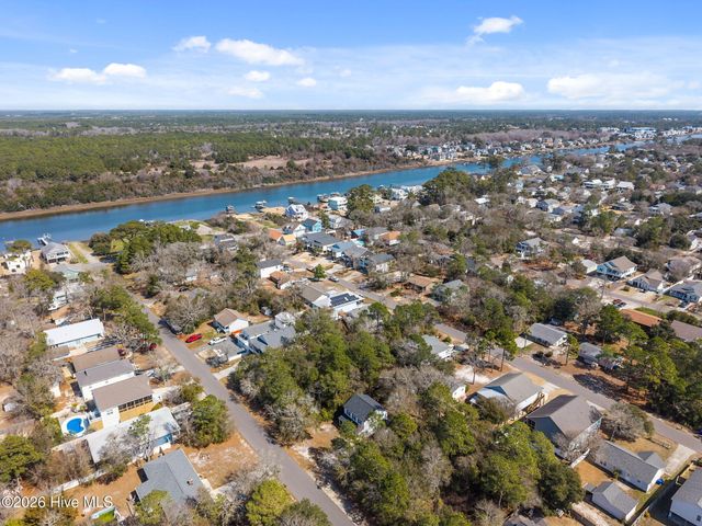 142 NE 14th Street, Oak Island, NC 28465