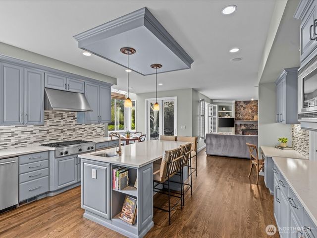 2441 278th Court SE, Sammamish, WA 98075