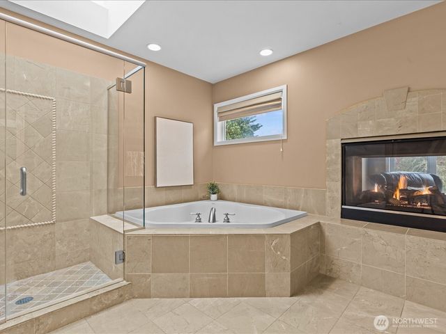 2441 278th Court SE, Sammamish, WA 98075