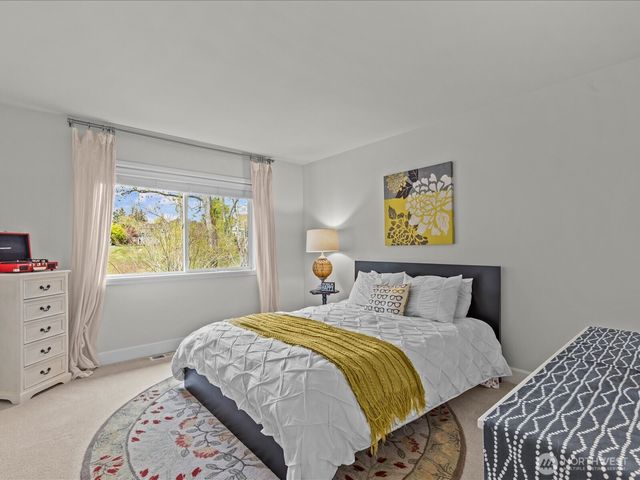 2441 278th Court SE, Sammamish, WA 98075