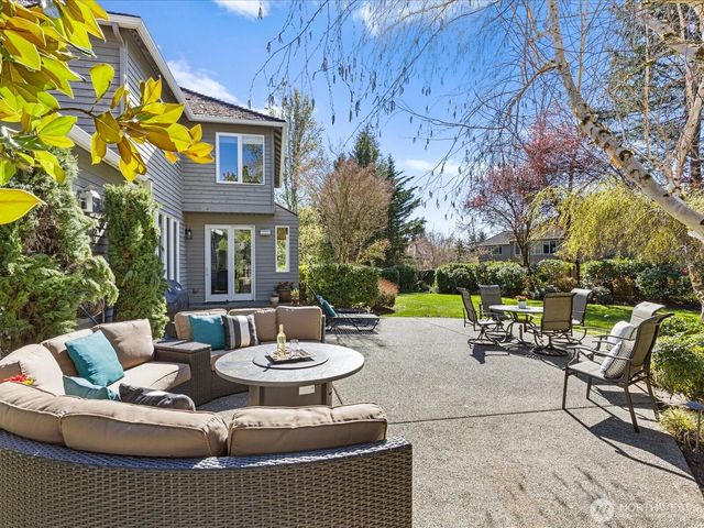 2441 278th Court SE, Sammamish, WA 98075