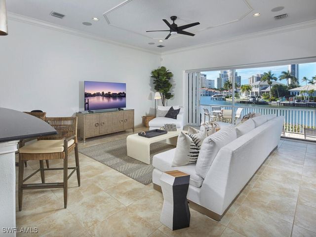 4419 Crayton RD, Naples, FL 34103