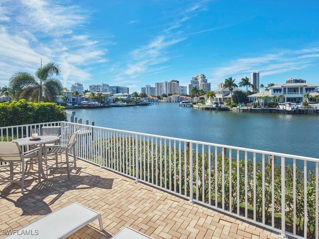 4419 Crayton RD, Naples, FL 34103