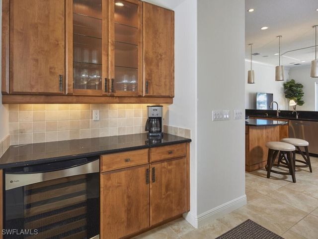 4419 Crayton RD, Naples, FL 34103