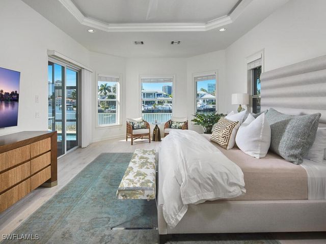 4419 Crayton RD, Naples, FL 34103