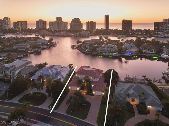 4419 Crayton RD, Naples, FL 34103