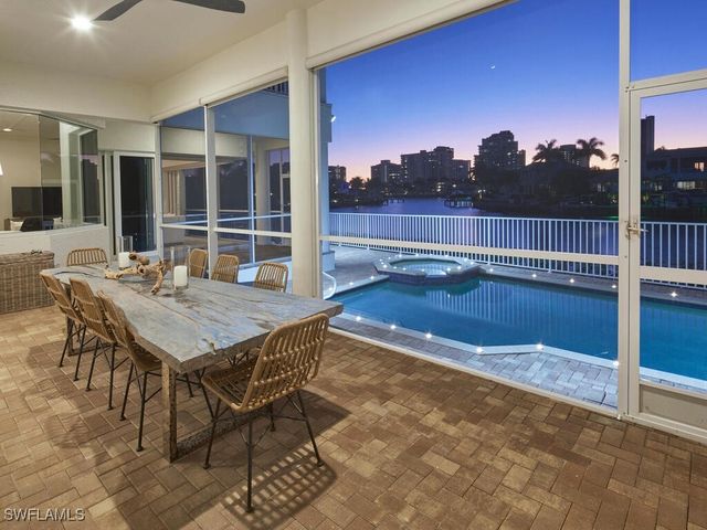 4419 Crayton RD, Naples, FL 34103