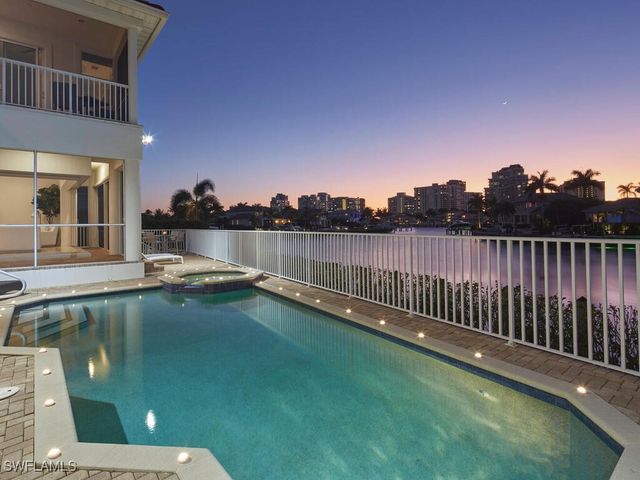 4419 Crayton RD, Naples, FL 34103