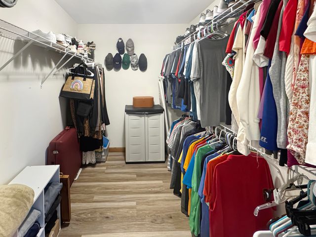 8185 Hawthorne Drive, St. John, IN 46373