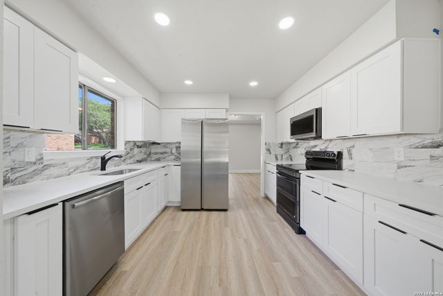 7738 Crooked Road St, San Antonio, TX 78254