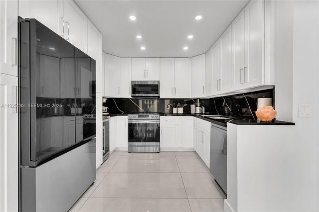 20903 Leeward Ct 314-1, Aventura, FL 33180