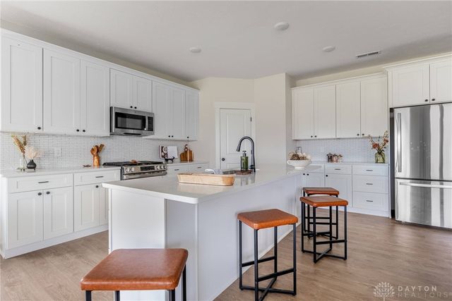 2102 High Wheel Drive, Xenia, OH 45385