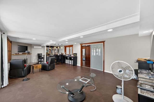 2612 Stonehaven Dr, Sacramento, CA 95827