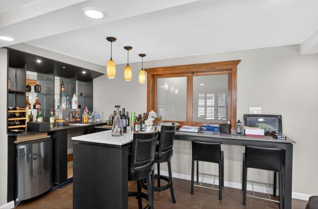 2612 Stonehaven Dr, Sacramento, CA 95827