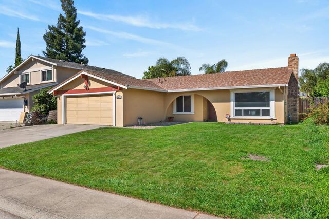 2612 Stonehaven Dr, Sacramento, CA 95827