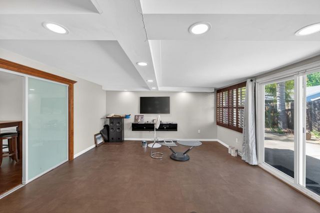 2612 Stonehaven Dr, Sacramento, CA 95827