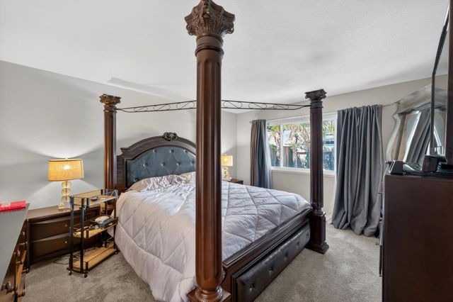 2612 Stonehaven Dr, Sacramento, CA 95827