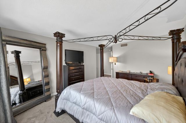 2612 Stonehaven Dr, Sacramento, CA 95827