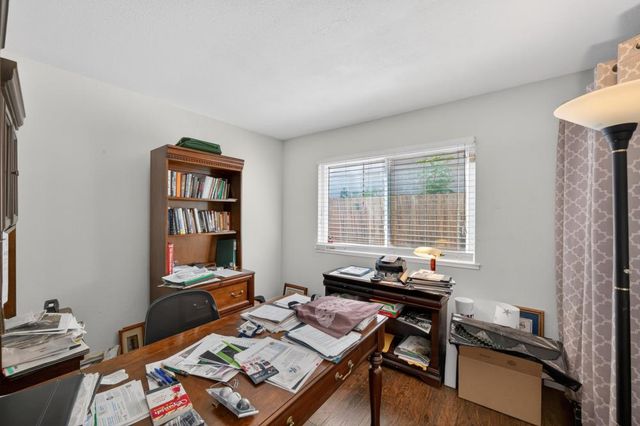 2612 Stonehaven Dr, Sacramento, CA 95827