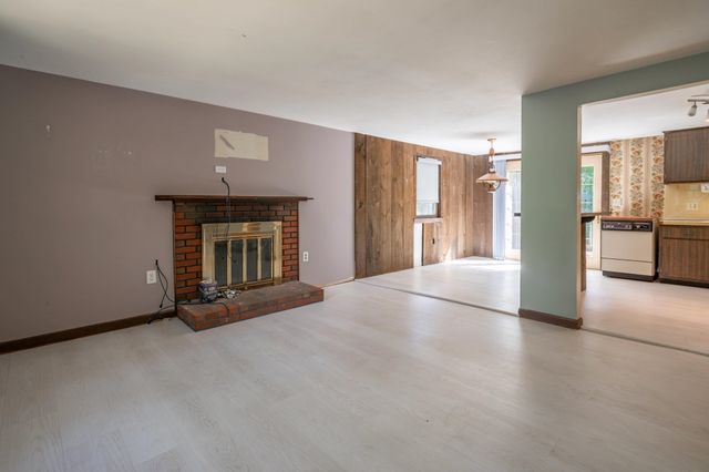 244 Hedges Pond Road, Plymouth, MA 02360