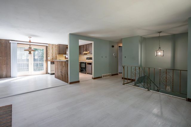 244 Hedges Pond Road, Plymouth, MA 02360