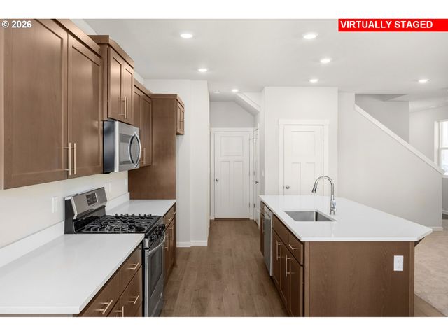 23818 Sw Pensacola Ter, Tualatin, OR 97062