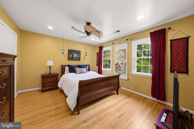 7821 OLD DOMINION DR, Mclean, VA 22102