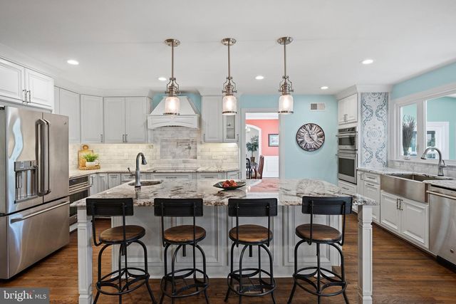 7821 OLD DOMINION DR, Mclean, VA 22102