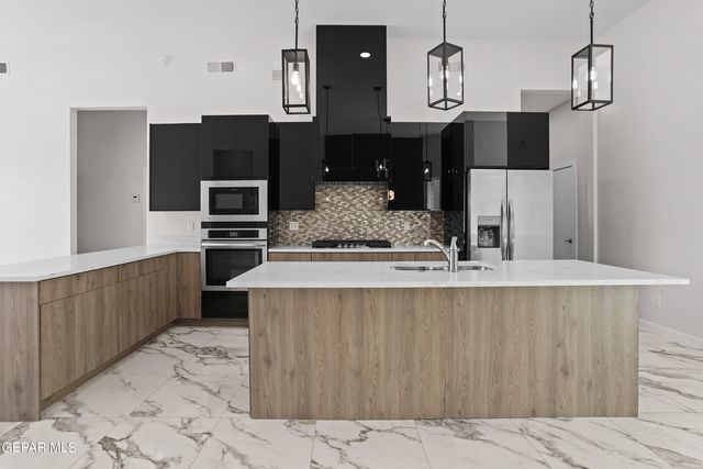 12410 FILL BALL Street, El Paso, TX 79928