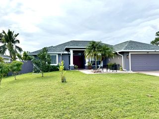 550 SW Fairway Avenue, Port St Lucie, FL 34983